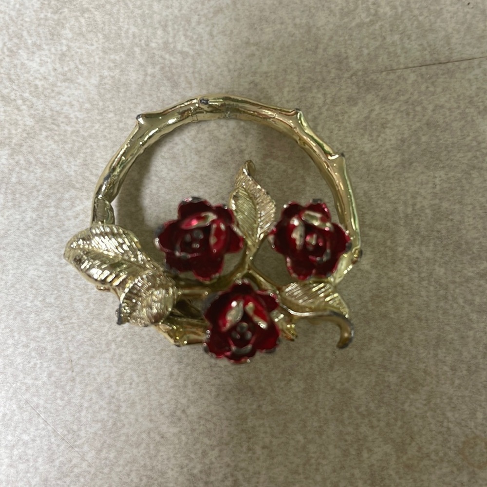 Vintage rose gold tone circle pin